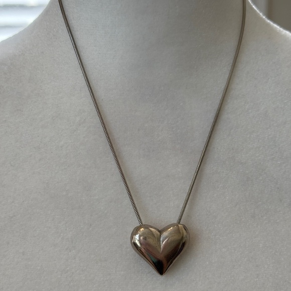 Tiffany sterling silver puffy heart necklace with snake chain with Tiffany pouch - Picture 3 of 10